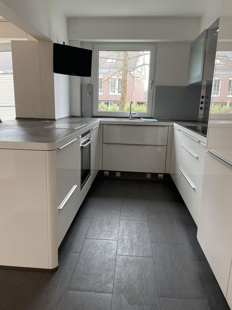 Prodej bytu 3+1 108 m², Meerbusch, Severní Porýní-Vestfálsko Prodej bytu 3+1 108 m², Meerbusch, Severní Porýní-Vestfálsko