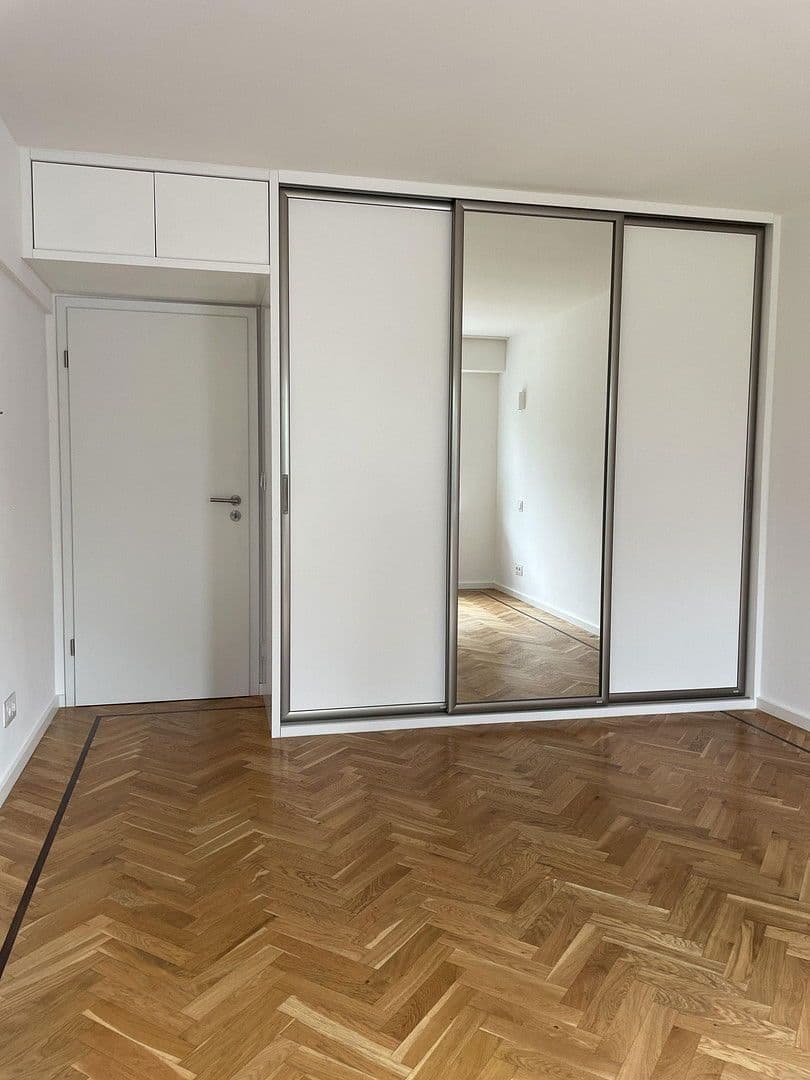 Prodej bytu 3+1 108 m², Meerbusch, Severní Porýní-Vestfálsko Prodej bytu 3+1 108 m², Meerbusch, Severní Porýní-Vestfálsko