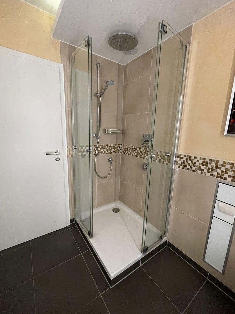 Prodej bytu 3+1 108 m², Meerbusch, Severní Porýní-Vestfálsko Prodej bytu 3+1 108 m², Meerbusch, Severní Porýní-Vestfálsko