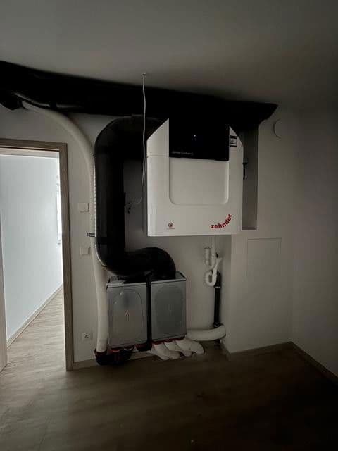 Prodej bytu 3+1 74 m², Berlin, Berlín Prodej bytu 3+1 74 m², Berlin, Berlín