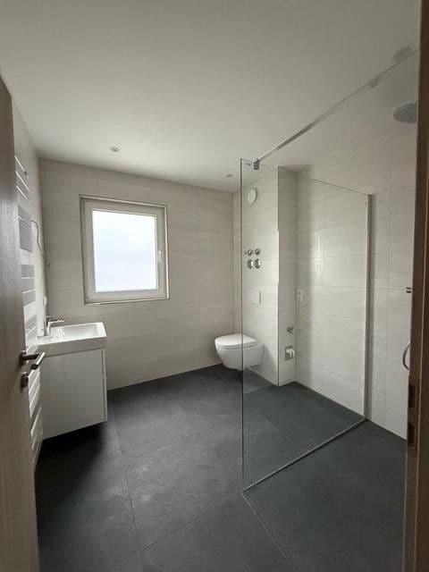 Prodej bytu 3+1 74 m², Berlin, Berlín Prodej bytu 3+1 74 m², Berlin, Berlín