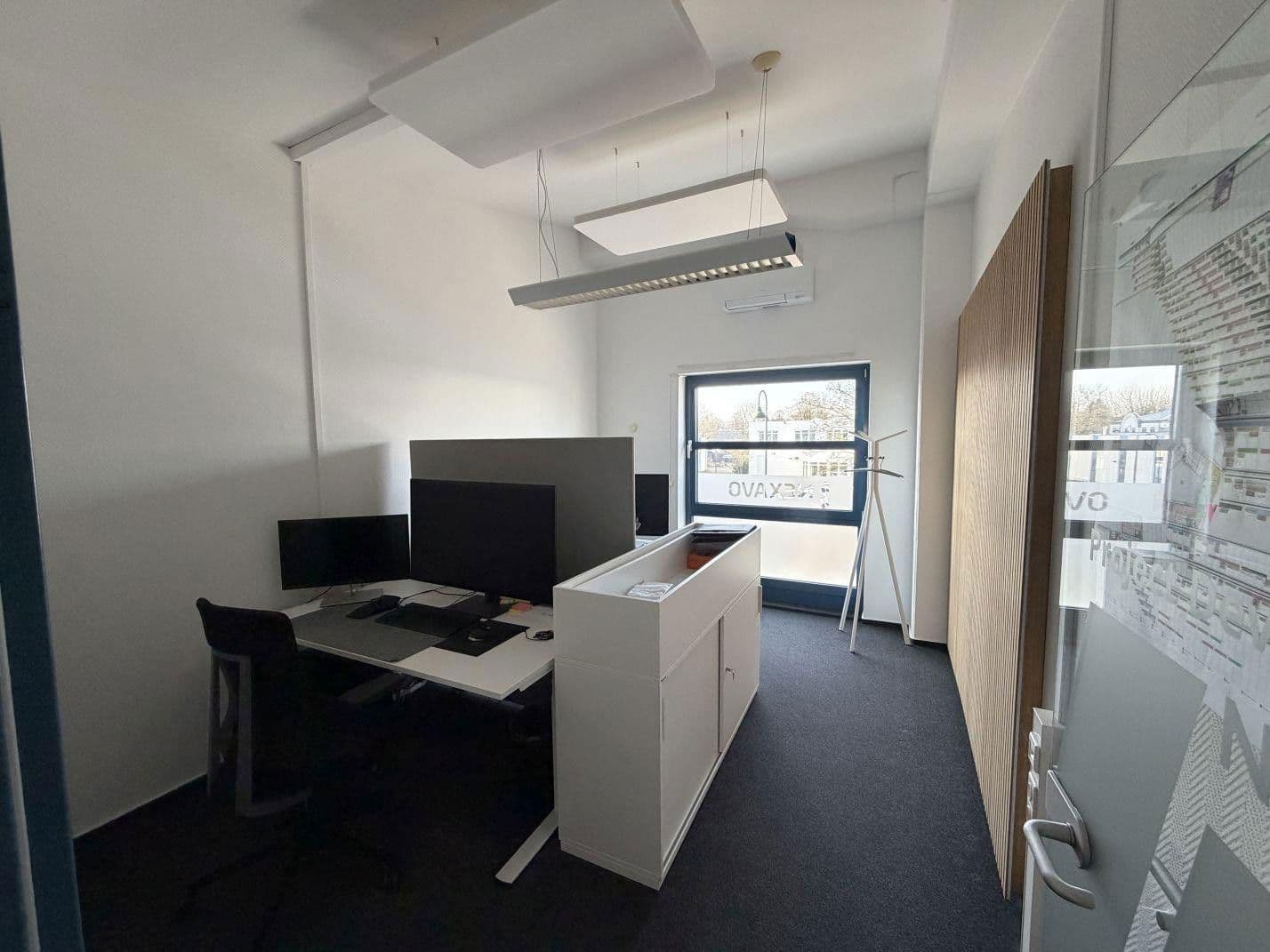 Pronájem kanceláře 192 m², Leverkusen, Severní Porýní-Vestfálsko Pronájem kanceláře 192 m², Leverkusen, Severní Porýní-Vestfálsko