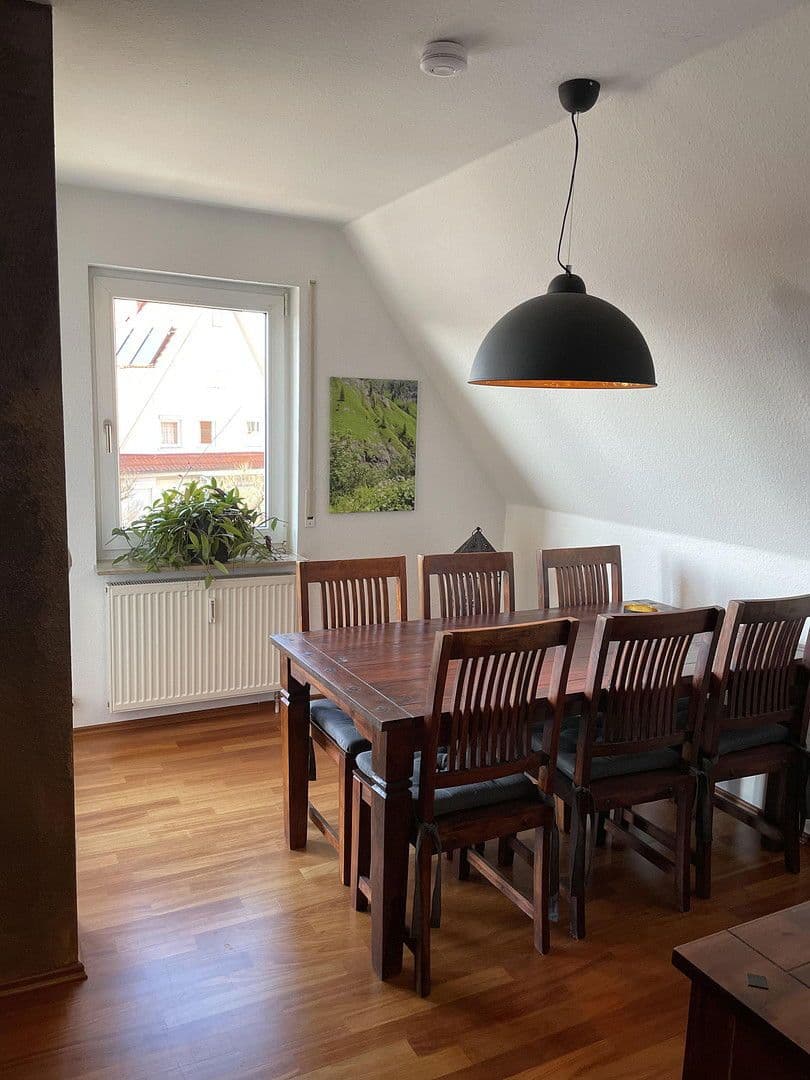 Pronájem bytu 3+1 78 m², Hauptstrasse 22, Herrenberg, Bádensko-Württembersko Pronájem bytu 3+1 78 m², Hauptstrasse 22, Herrenberg, Bádensko-Württembersko