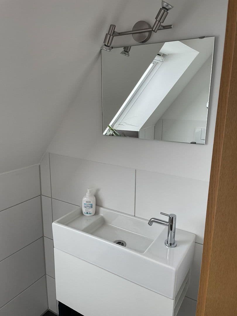 Pronájem bytu 3+1 78 m², Hauptstrasse 22, Herrenberg, Bádensko-Württembersko Pronájem bytu 3+1 78 m², Hauptstrasse 22, Herrenberg, Bádensko-Württembersko