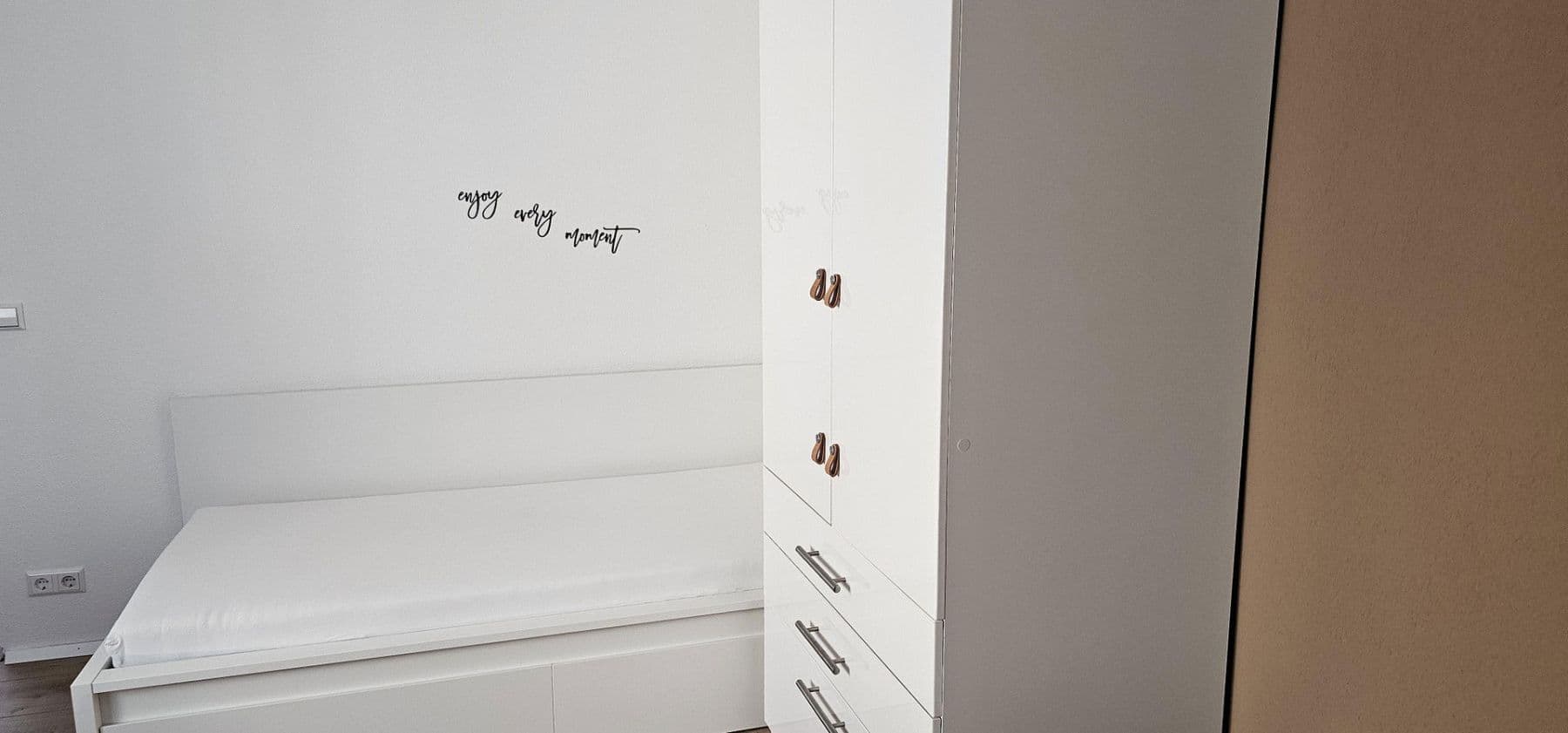 Pronájem bytu 1+1 24 m², Großbettlingen, Bádensko-Württembersko Pronájem bytu 1+1 24 m², Großbettlingen, Bádensko-Württembersko