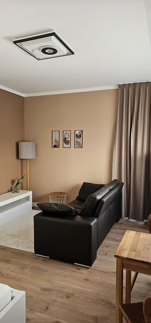 Pronájem bytu 1+1 24 m², Großbettlingen, Bádensko-Württembersko Pronájem bytu 1+1 24 m², Großbettlingen, Bádensko-Württembersko