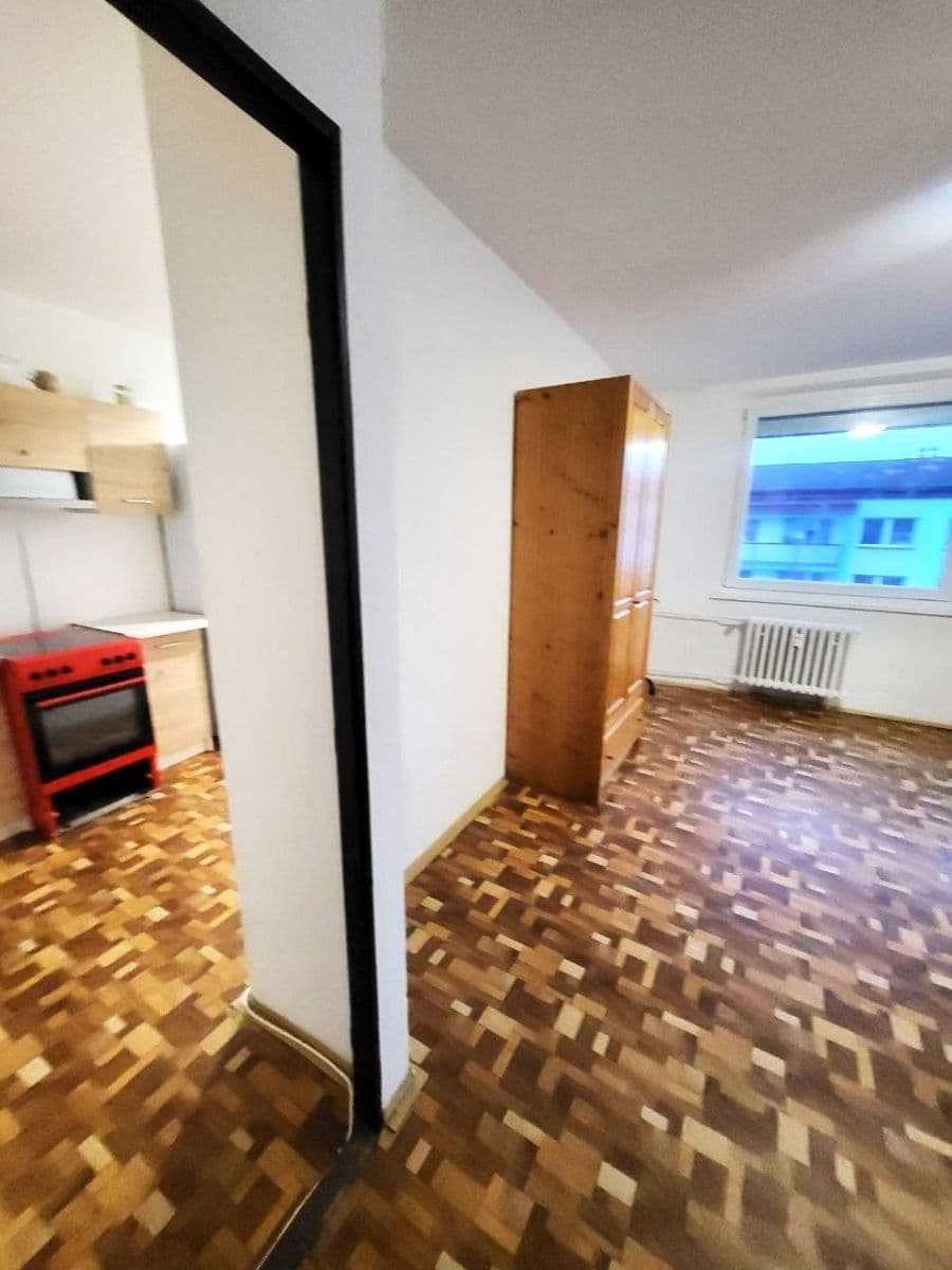 Prodej bytu 3+1 74 m², Dukelských hrdinů, Krupka, Ústecký kraj Prodej bytu 3+1 74 m², Dukelských hrdinů, Krupka, Ústecký kraj