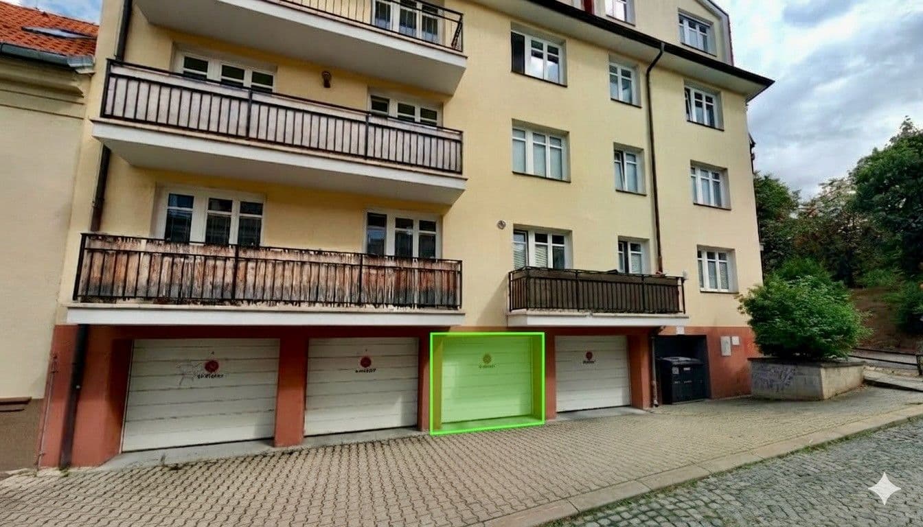 Pronájem garáže 22 m², Pitkovická, Praha, Praha Pronájem garáže 22 m², Pitkovická, Praha, Praha