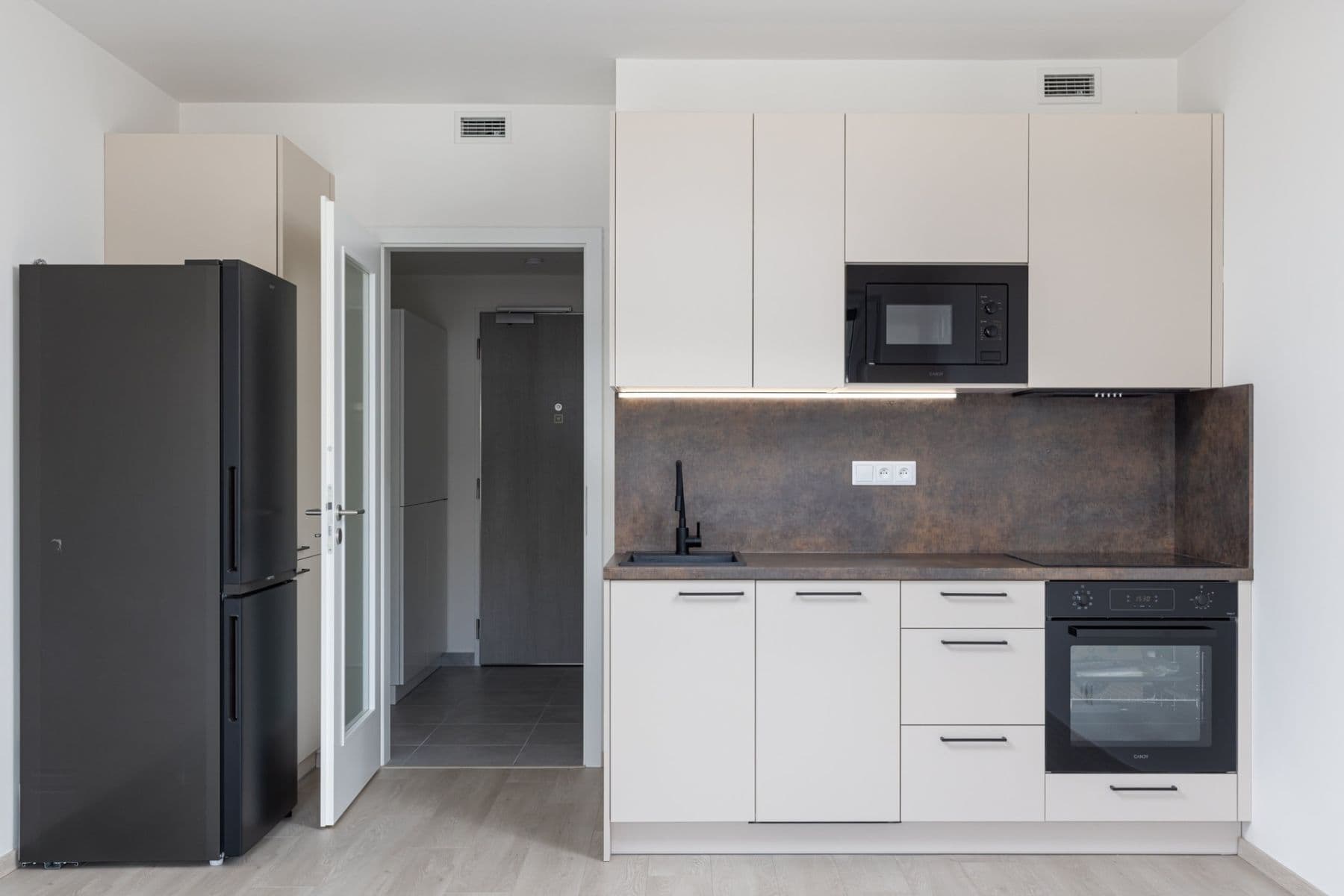 Pronájem bytu 1+kk 30 m², Poděbradská, Praha, Praha Pronájem bytu 1+kk 30 m², Poděbradská, Praha, Praha