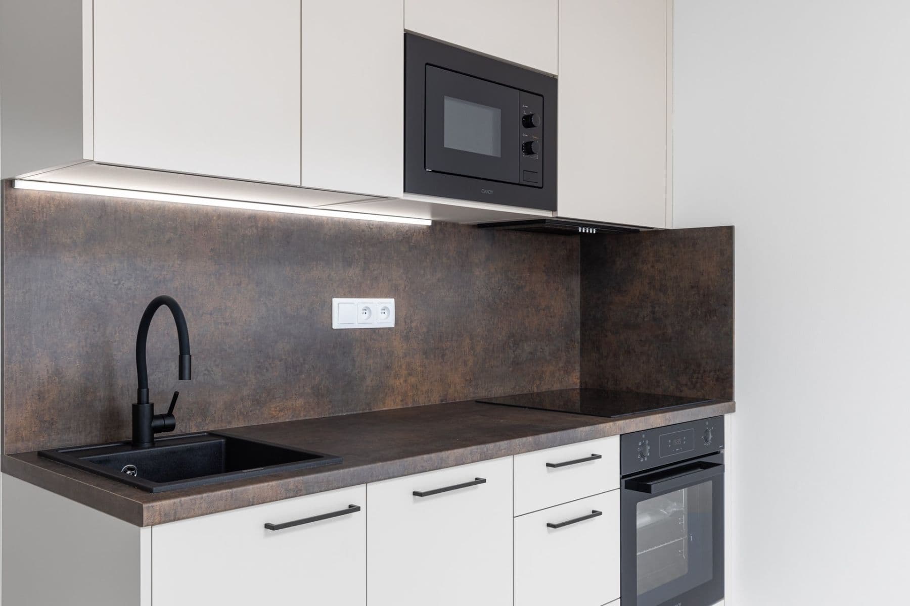 Pronájem bytu 1+kk 30 m², Poděbradská, Praha, Praha Pronájem bytu 1+kk 30 m², Poděbradská, Praha, Praha