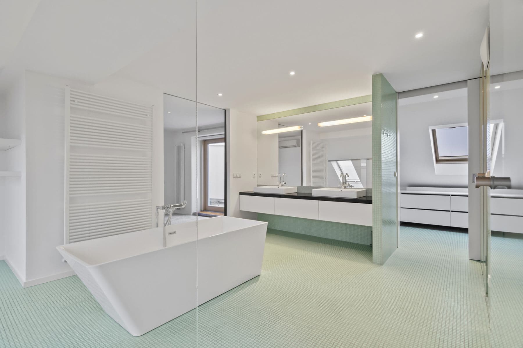 Pronájem bytu 3+1 130 m², U Akademie, Praha, Praha Pronájem bytu 3+1 130 m², U Akademie, Praha, Praha