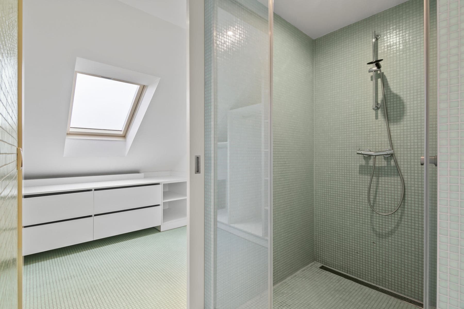 Pronájem bytu 3+1 130 m², U Akademie, Praha, Praha Pronájem bytu 3+1 130 m², U Akademie, Praha, Praha