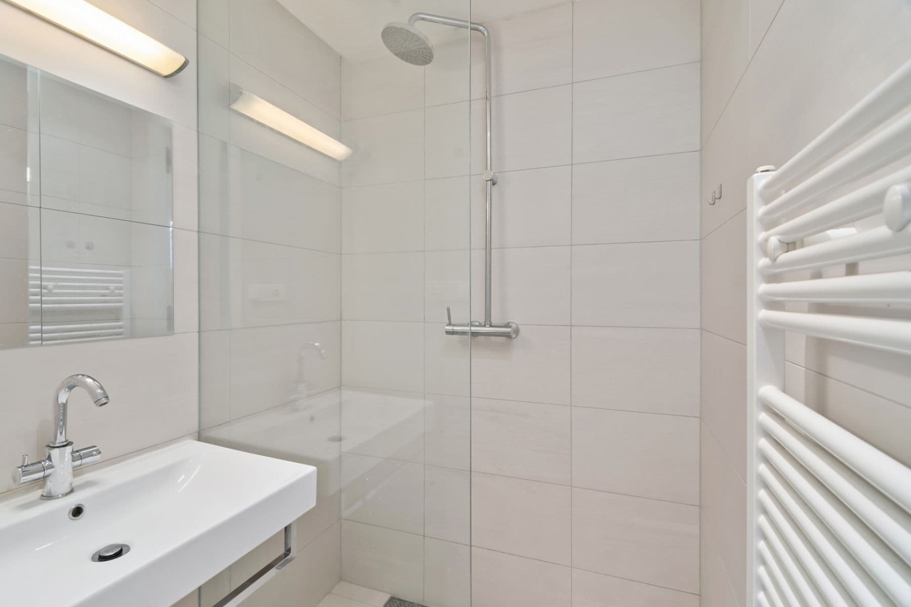 Pronájem bytu 3+1 130 m², U Akademie, Praha, Praha Pronájem bytu 3+1 130 m², U Akademie, Praha, Praha