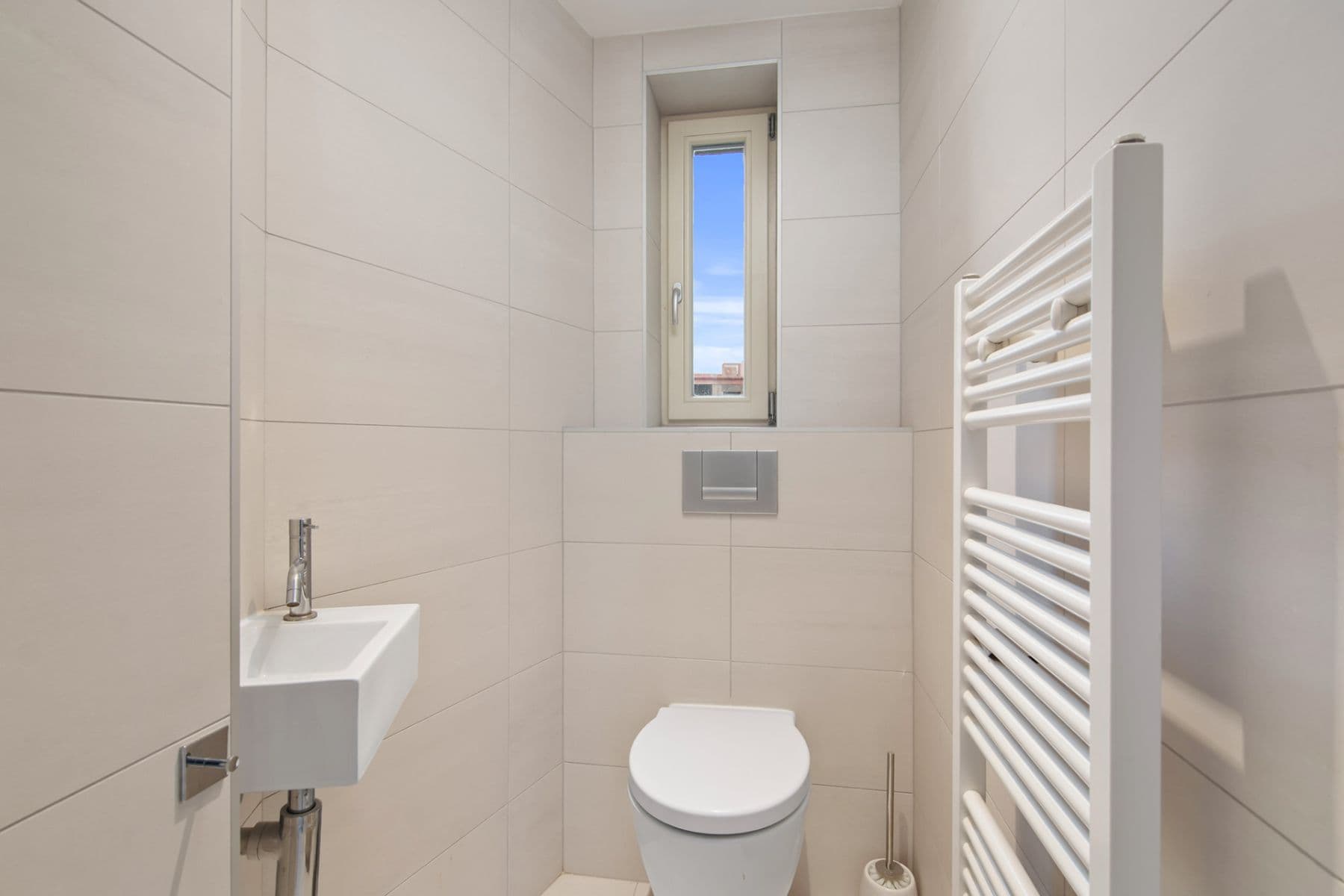 Pronájem bytu 3+1 130 m², U Akademie, Praha, Praha Pronájem bytu 3+1 130 m², U Akademie, Praha, Praha