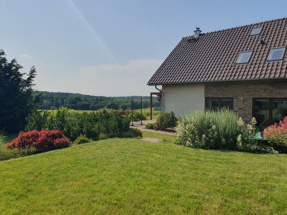 Prodej domu 248 m², pozemek 1.269 m², Radějovice, Středočeský kraj Prodej domu 248 m², pozemek 1.269 m², Radějovice, Středočeský kraj