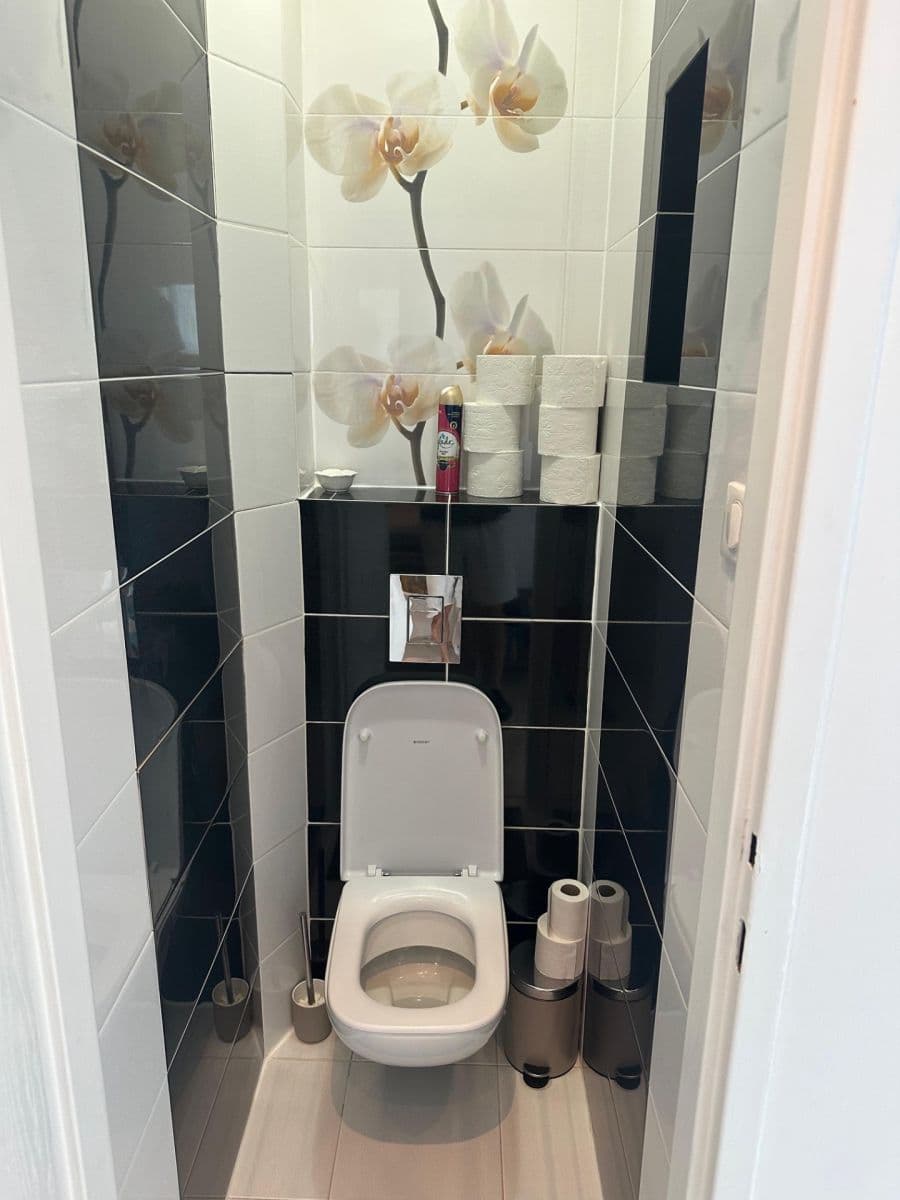 Pronájem bytu 2+1 51 m², Nové Mesto, Bratislavský kraj Pronájem bytu 2+1 51 m², Nové Mesto, Bratislavský kraj