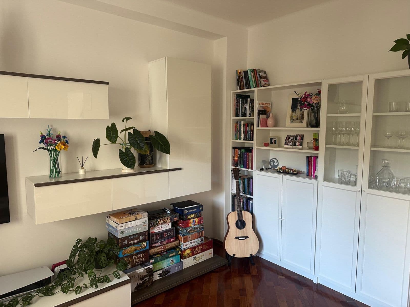 Pronájem bytu 2+1 51 m², Nové Mesto, Bratislavský kraj Pronájem bytu 2+1 51 m², Nové Mesto, Bratislavský kraj