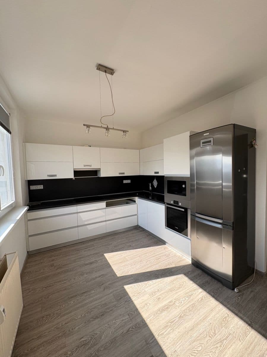 Pronájem bytu 3+1 82 m², Podlesí III, Zlín, Zlínský kraj Pronájem bytu 3+1 82 m², Podlesí III, Zlín, Zlínský kraj