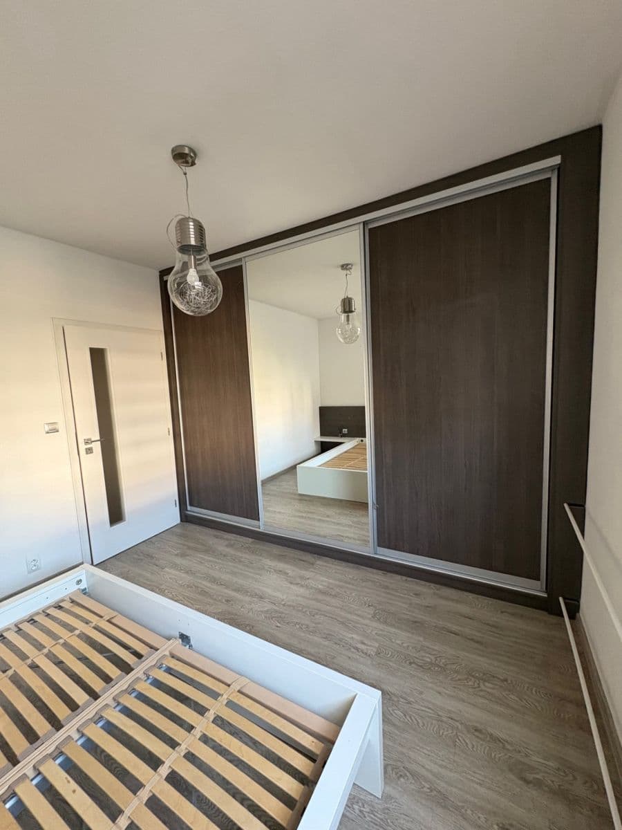 Pronájem bytu 3+1 82 m², Podlesí III, Zlín, Zlínský kraj Pronájem bytu 3+1 82 m², Podlesí III, Zlín, Zlínský kraj