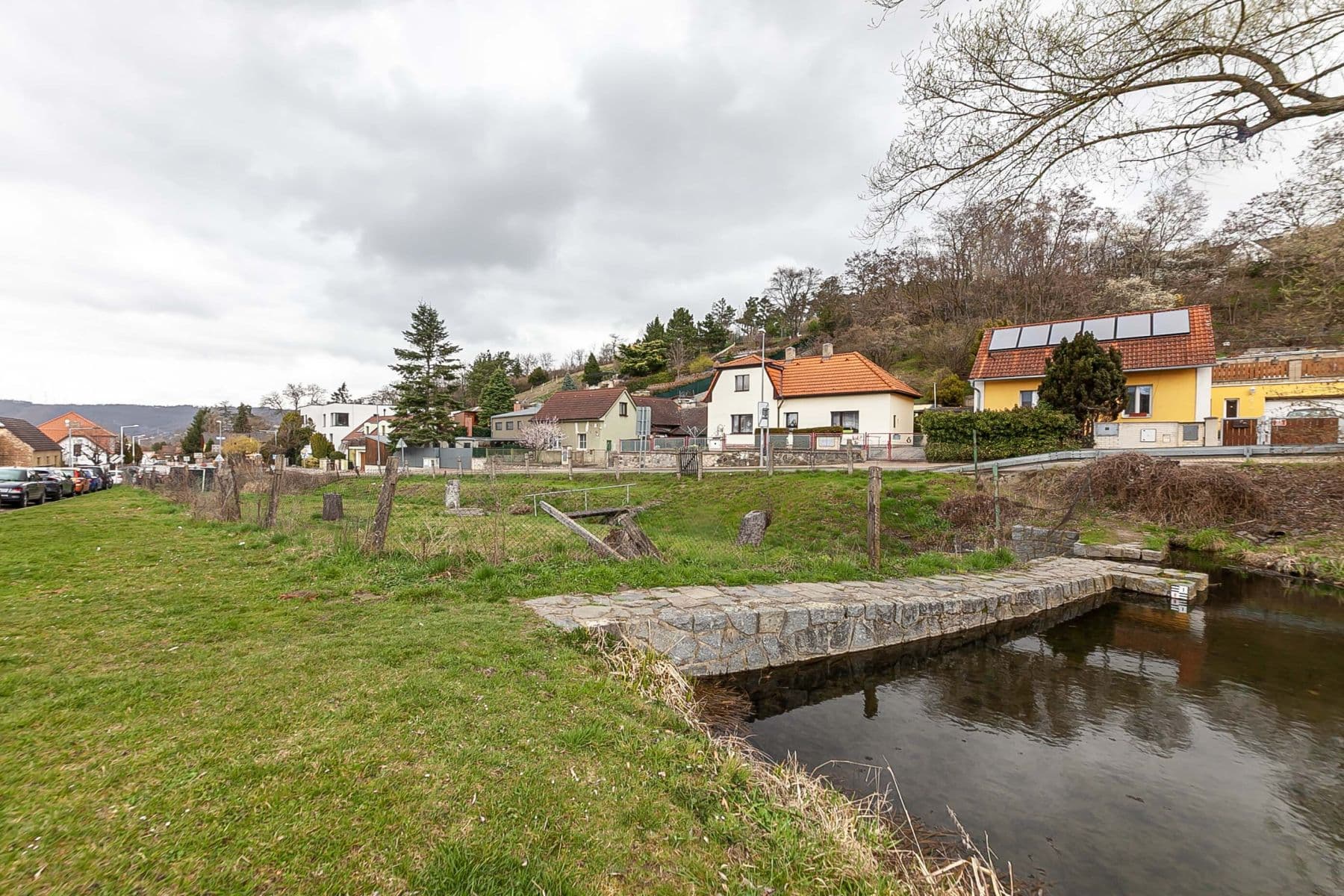 Prodej pozemku 736 m², U Lip, Praha, Praha Prodej pozemku 736 m², U Lip, Praha, Praha