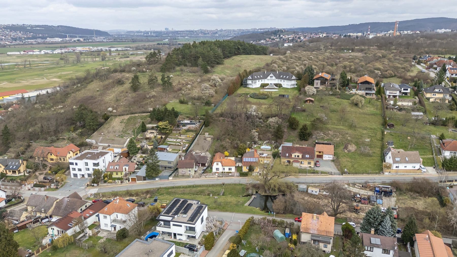 Prodej pozemku 736 m², U Lip, Praha, Praha Prodej pozemku 736 m², U Lip, Praha, Praha