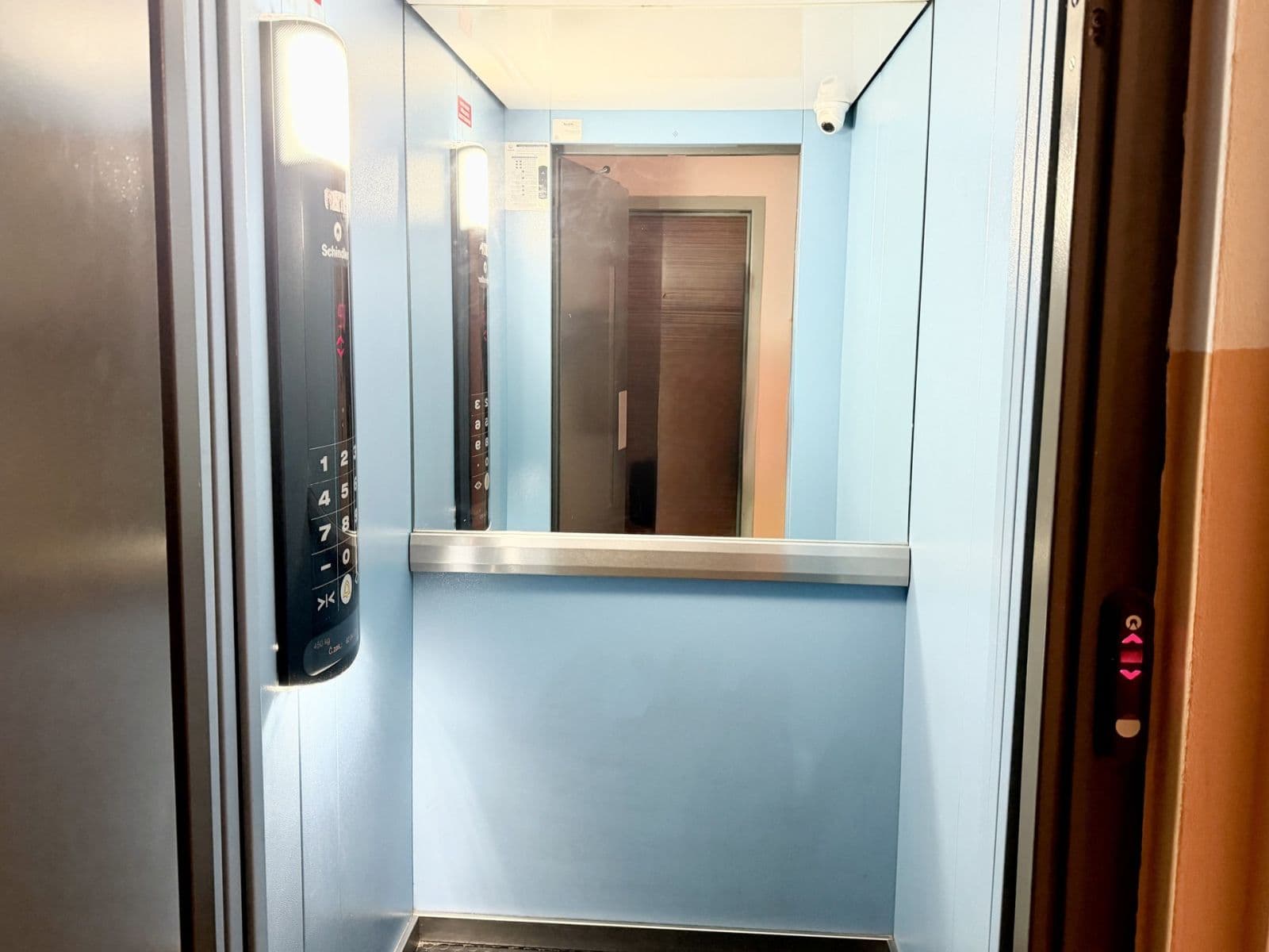Prodej bytu 2+1 41 m², Bezová, Liberec, Liberecký kraj Prodej bytu 2+1 41 m², Bezová, Liberec, Liberecký kraj