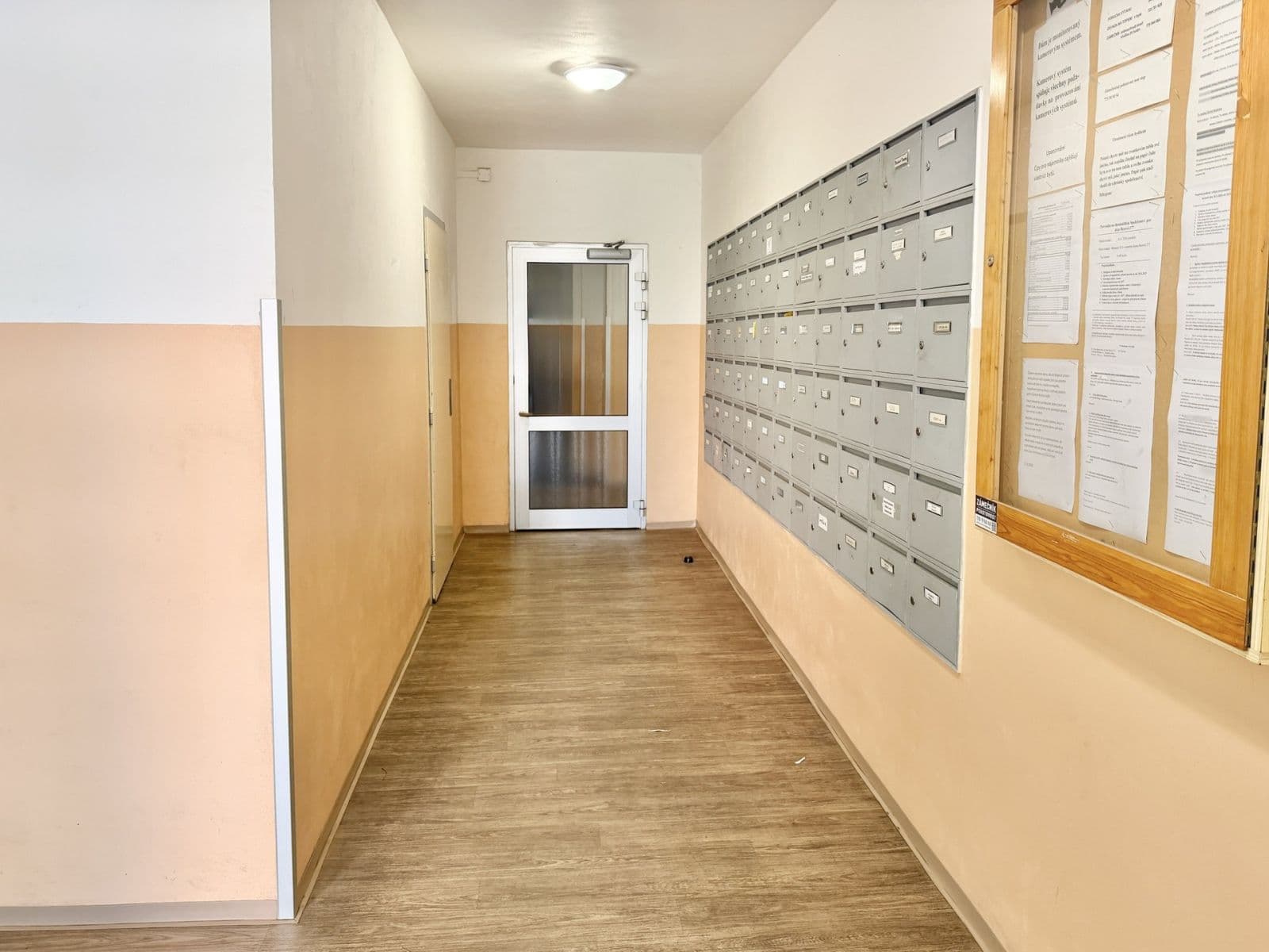 Prodej bytu 2+1 41 m², Bezová, Liberec, Liberecký kraj Prodej bytu 2+1 41 m², Bezová, Liberec, Liberecký kraj