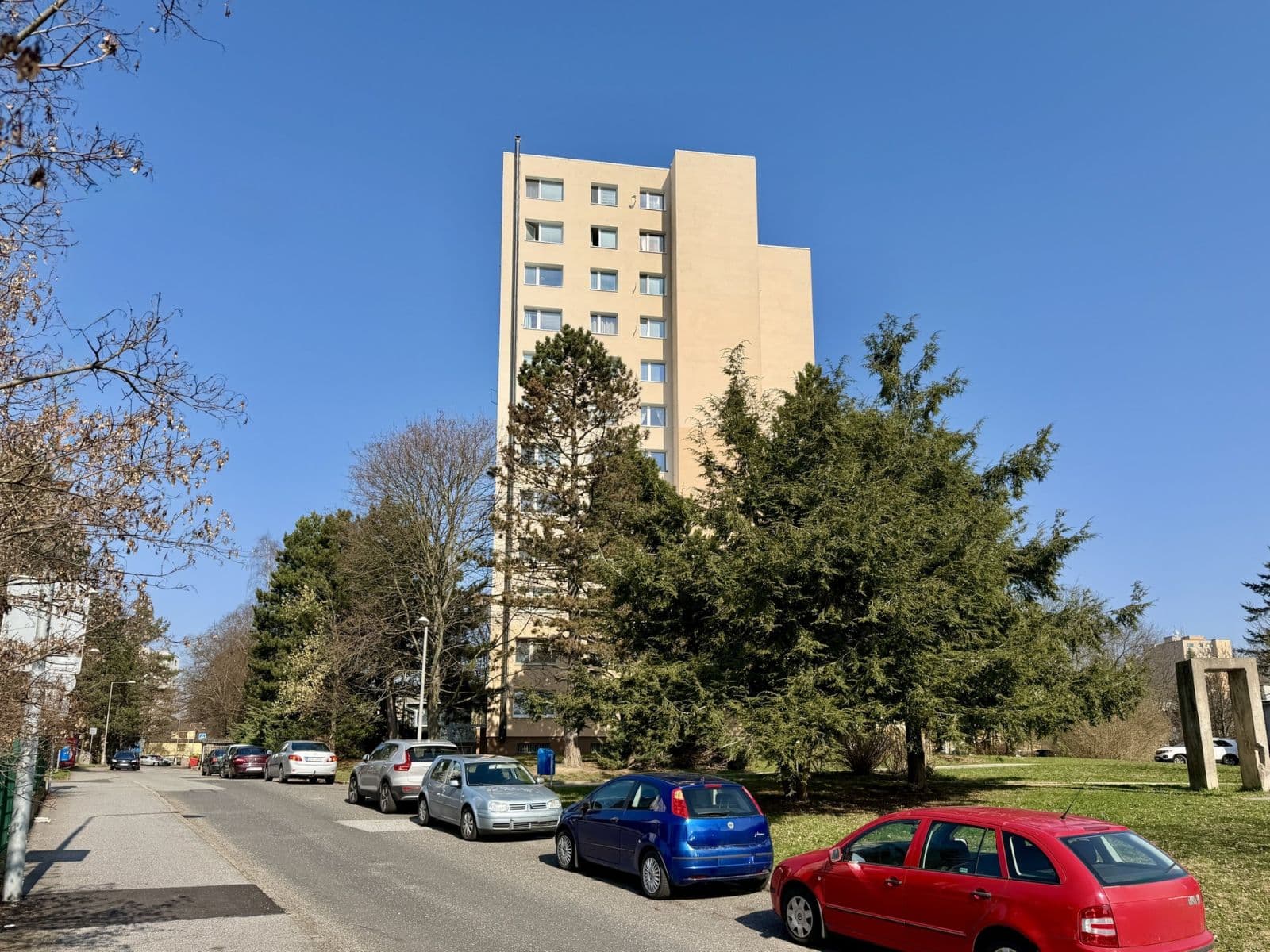 Prodej bytu 2+1 41 m², Bezová, Liberec, Liberecký kraj Prodej bytu 2+1 41 m², Bezová, Liberec, Liberecký kraj