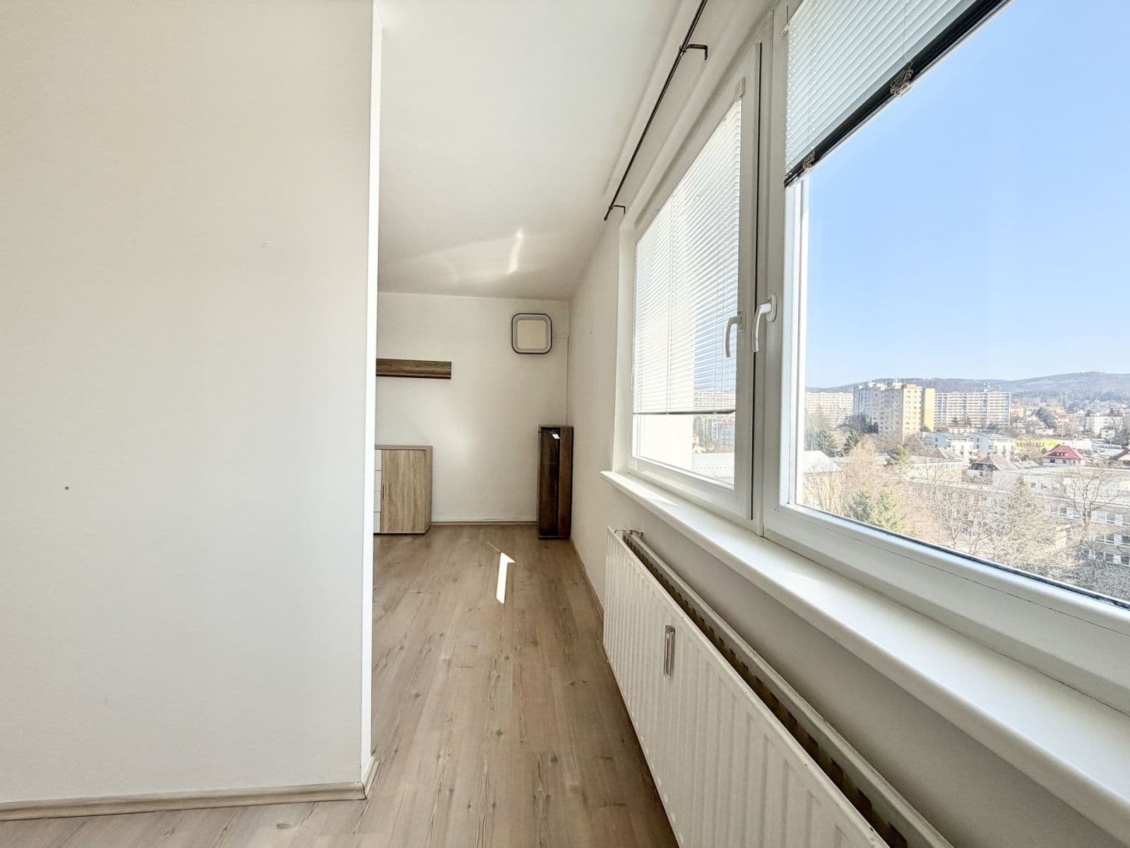Prodej bytu 2+1 41 m², Bezová, Liberec, Liberecký kraj Prodej bytu 2+1 41 m², Bezová, Liberec, Liberecký kraj