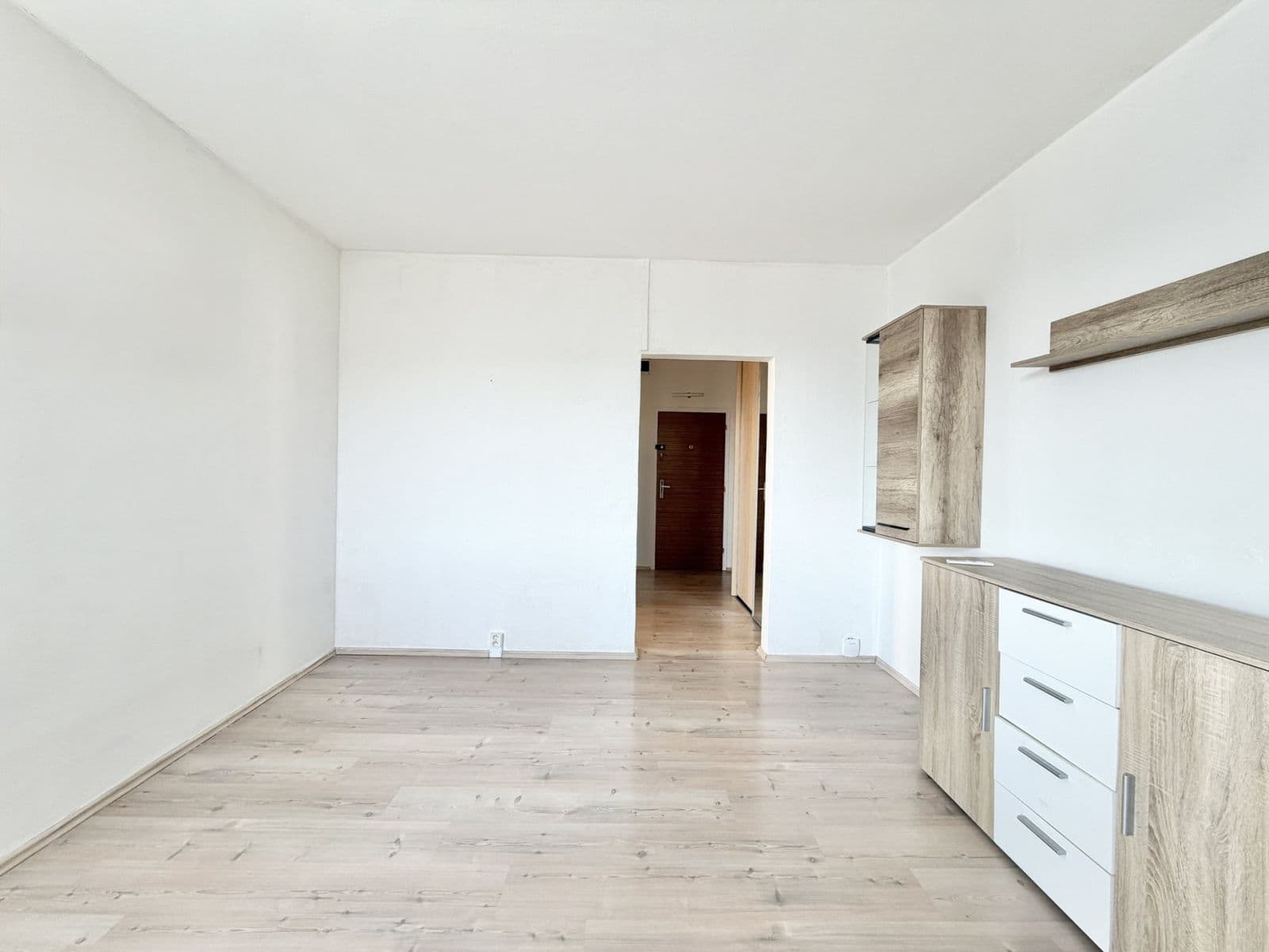Prodej bytu 2+1 41 m², Bezová, Liberec, Liberecký kraj Prodej bytu 2+1 41 m², Bezová, Liberec, Liberecký kraj