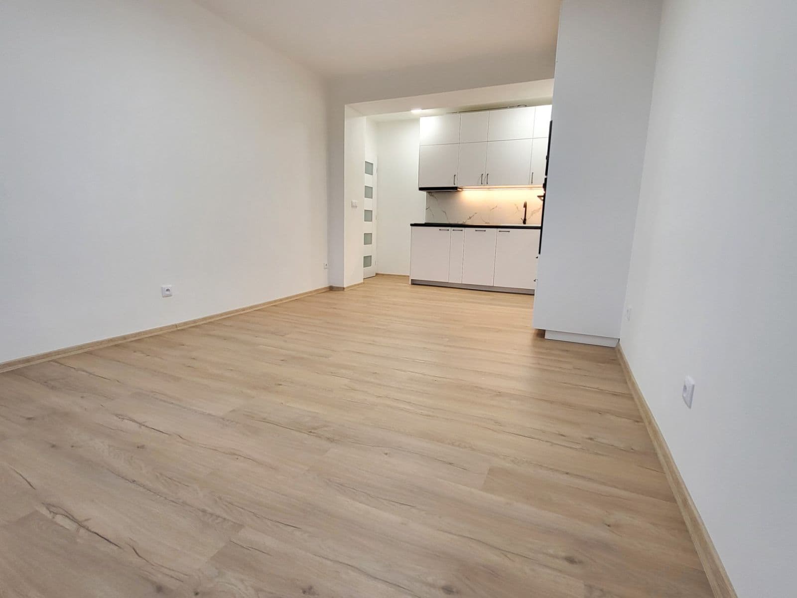 Pronájem bytu 3+kk 54 m², Zelenečská, Praha, Praha Pronájem bytu 3+kk 54 m², Zelenečská, Praha, Praha