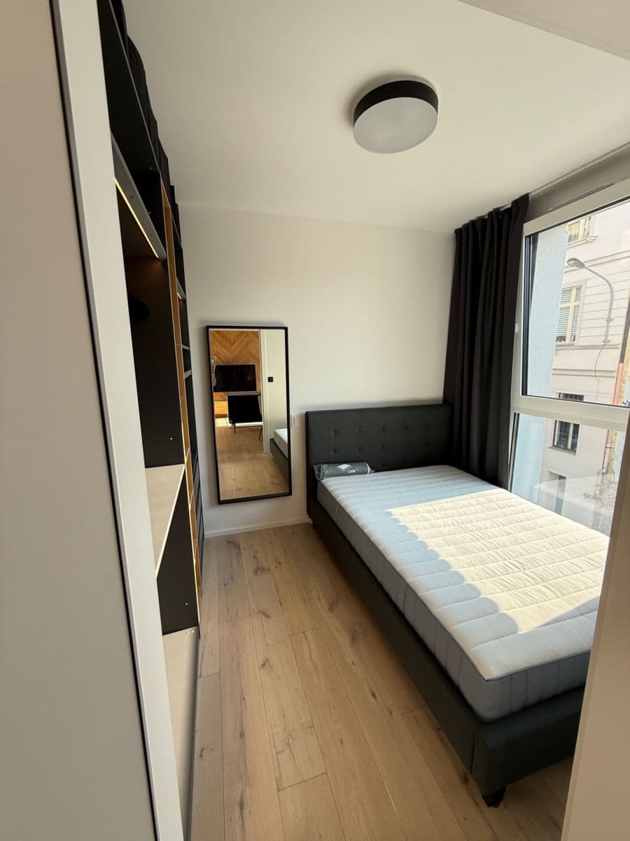 Pronájem bytu 2+kk 33 m², Krymská, Praha, Praha Pronájem bytu 2+kk 33 m², Krymská, Praha, Praha
