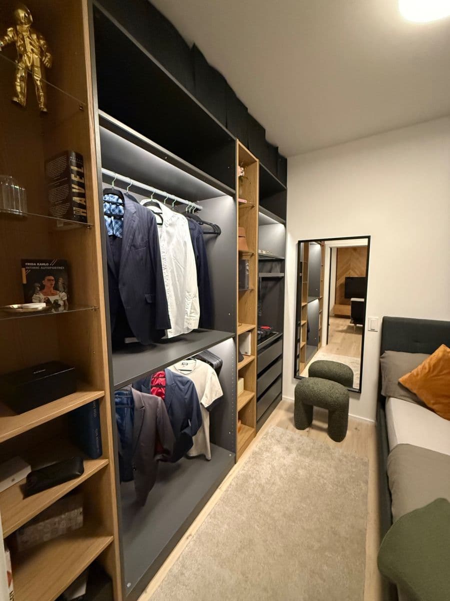 Pronájem bytu 2+kk 33 m², Krymská, Praha, Praha Pronájem bytu 2+kk 33 m², Krymská, Praha, Praha