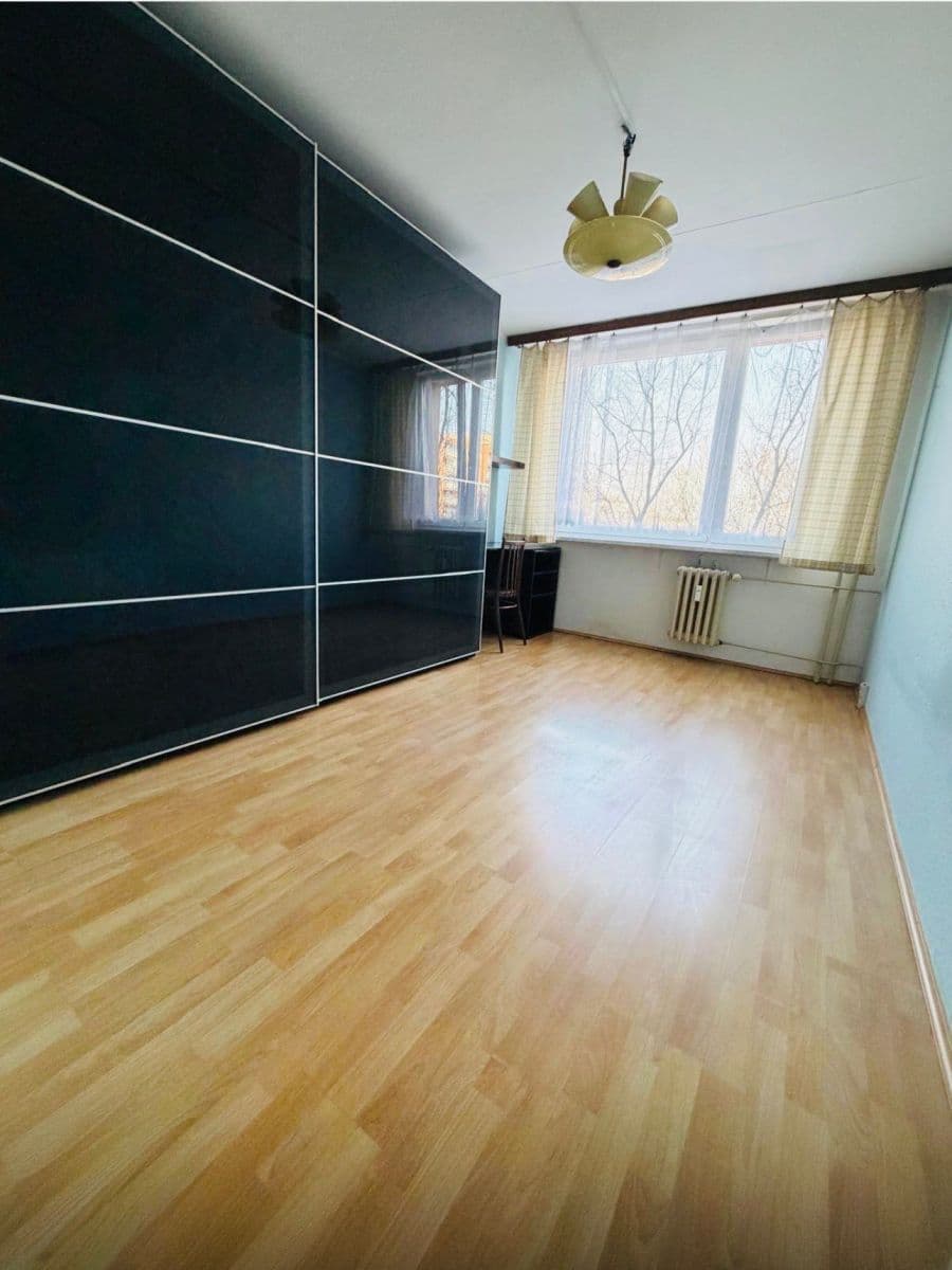 Prodej bytu 3+1 80 m², Ohradní, Praha, Praha Prodej bytu 3+1 80 m², Ohradní, Praha, Praha