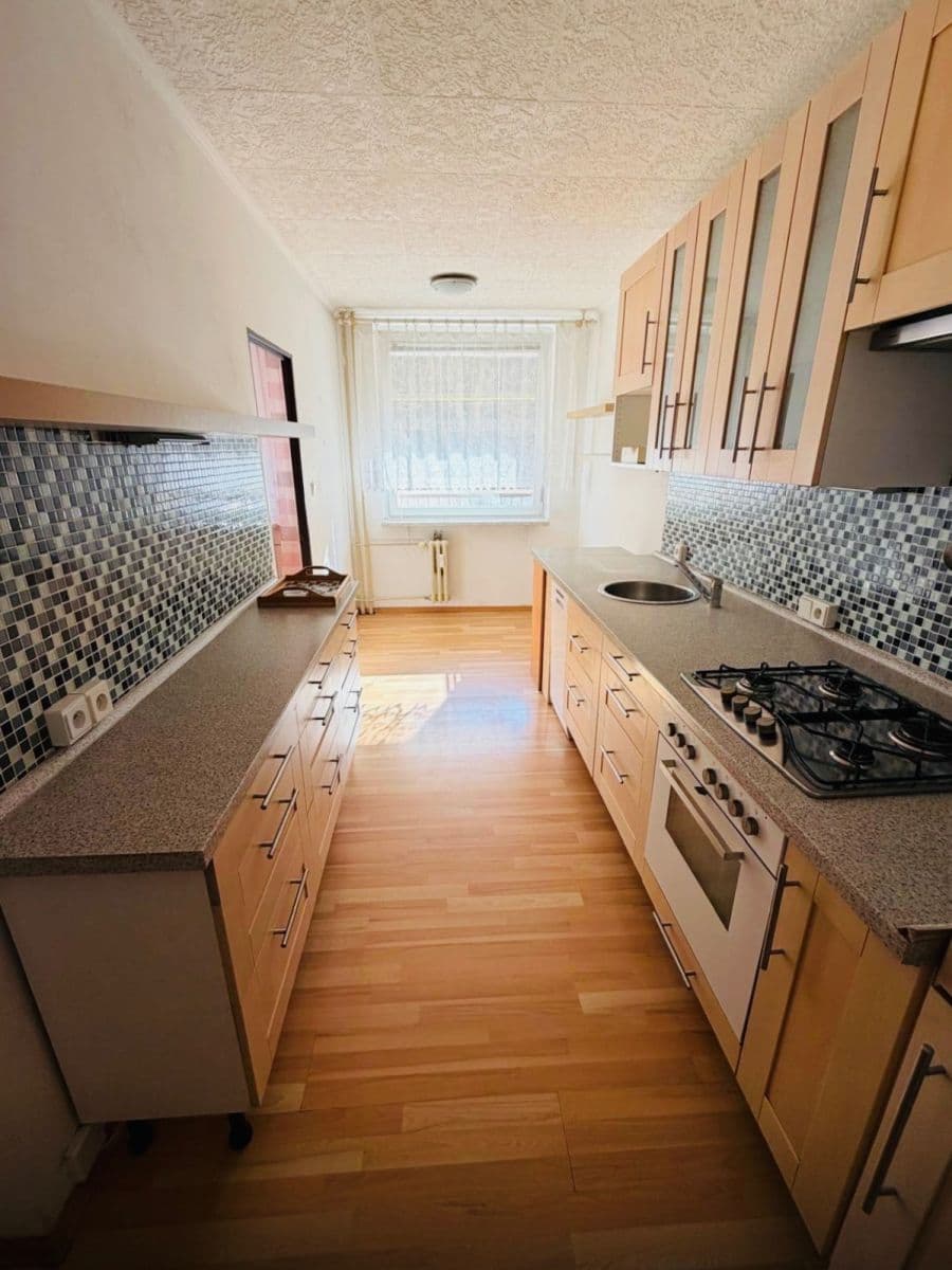 Prodej bytu 3+1 80 m², Ohradní, Praha, Praha Prodej bytu 3+1 80 m², Ohradní, Praha, Praha