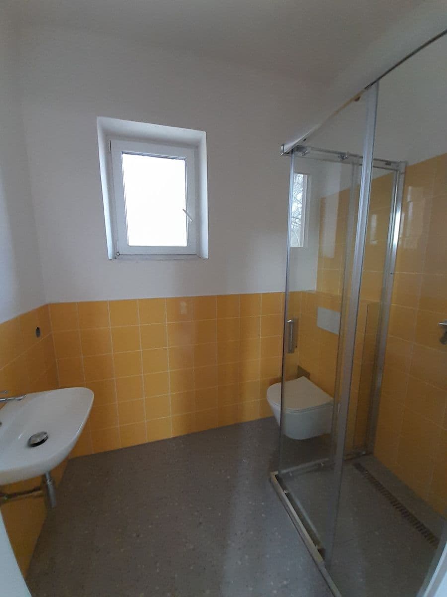 Pronájem bytu 2+kk 43 m², Okrajní, Praha, Praha Pronájem bytu 2+kk 43 m², Okrajní, Praha, Praha