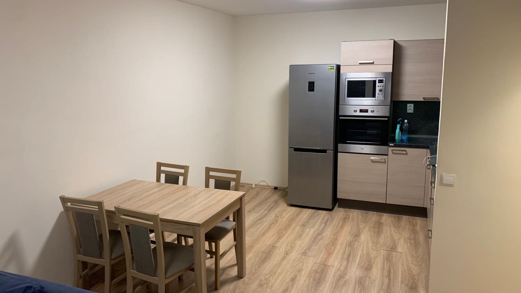 Pronájem bytu 2+kk 48 m², Svážná, Brno, Jihomoravský kraj Pronájem bytu 2+kk 48 m², Svážná, Brno, Jihomoravský kraj