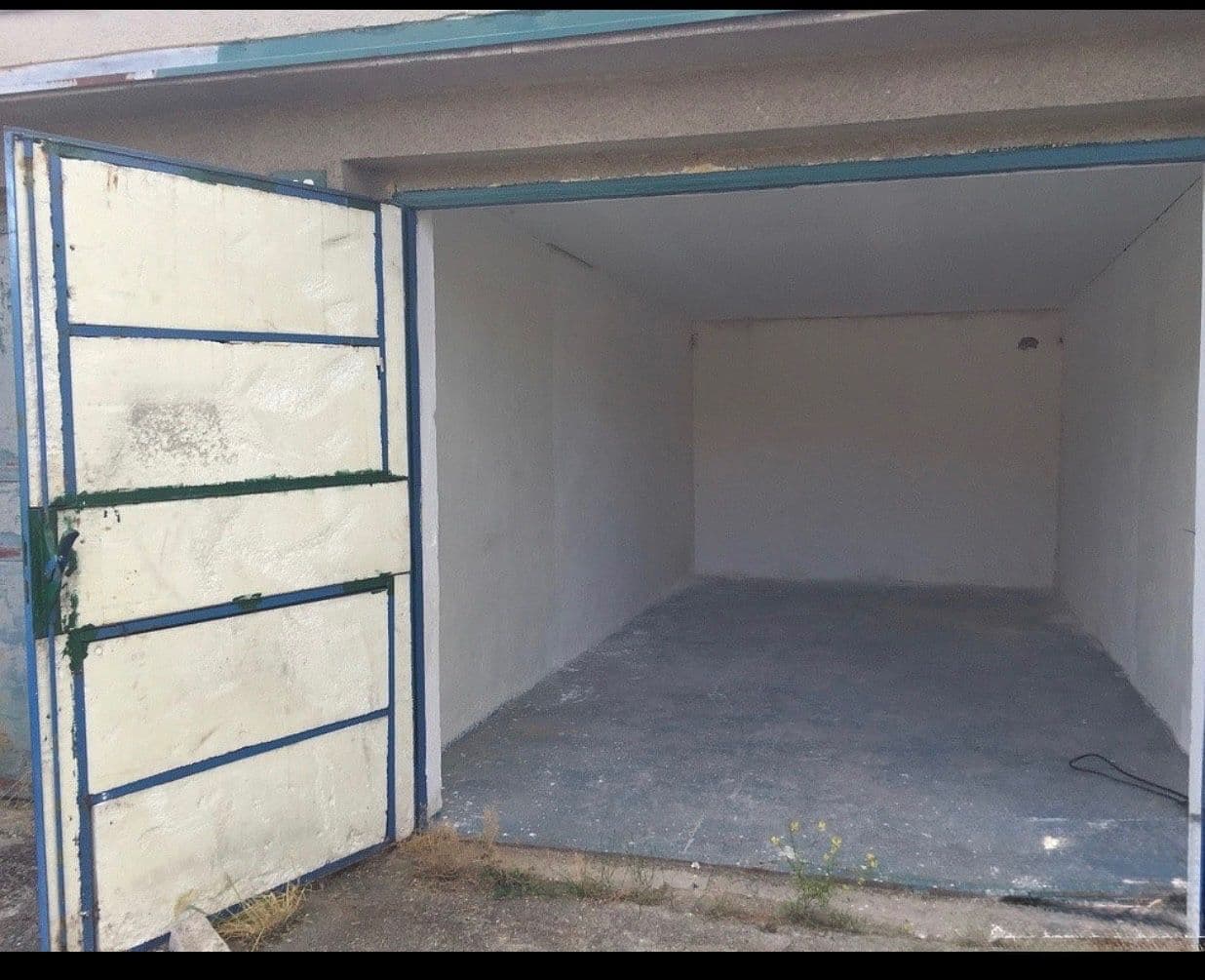 Pronájem garáže 12 m², Ve Svahu, Beroun, Středočeský kraj Pronájem garáže 12 m², Ve Svahu, Beroun, Středočeský kraj