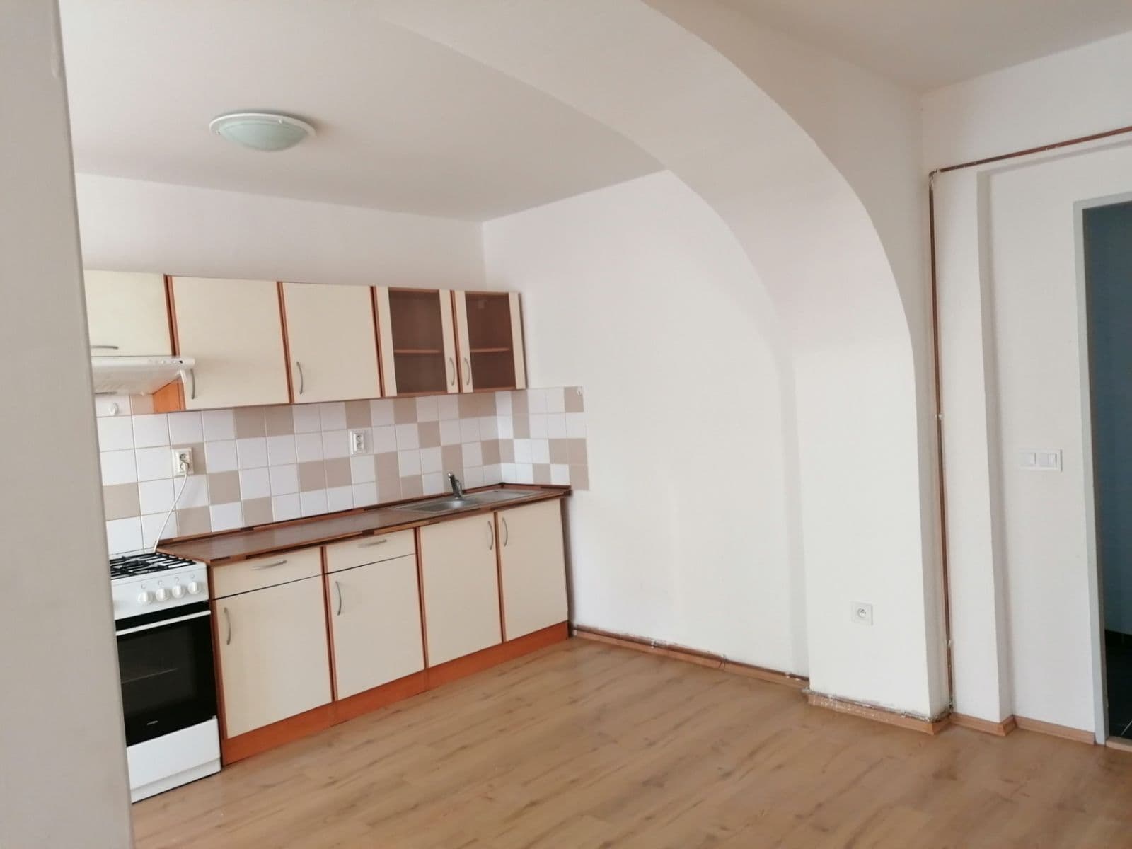 Pronájem bytu 2+kk 56 m², Fügnerova, Králův Dvůr, Středočeský kraj Pronájem bytu 2+kk 56 m², Fügnerova, Králův Dvůr, Středočeský kraj