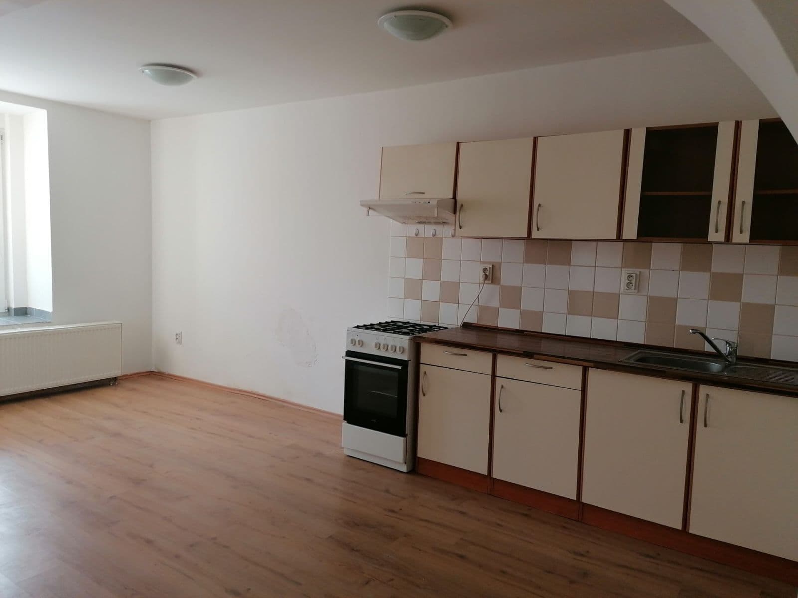 Pronájem bytu 2+kk 56 m², Fügnerova, Králův Dvůr, Středočeský kraj Pronájem bytu 2+kk 56 m², Fügnerova, Králův Dvůr, Středočeský kraj