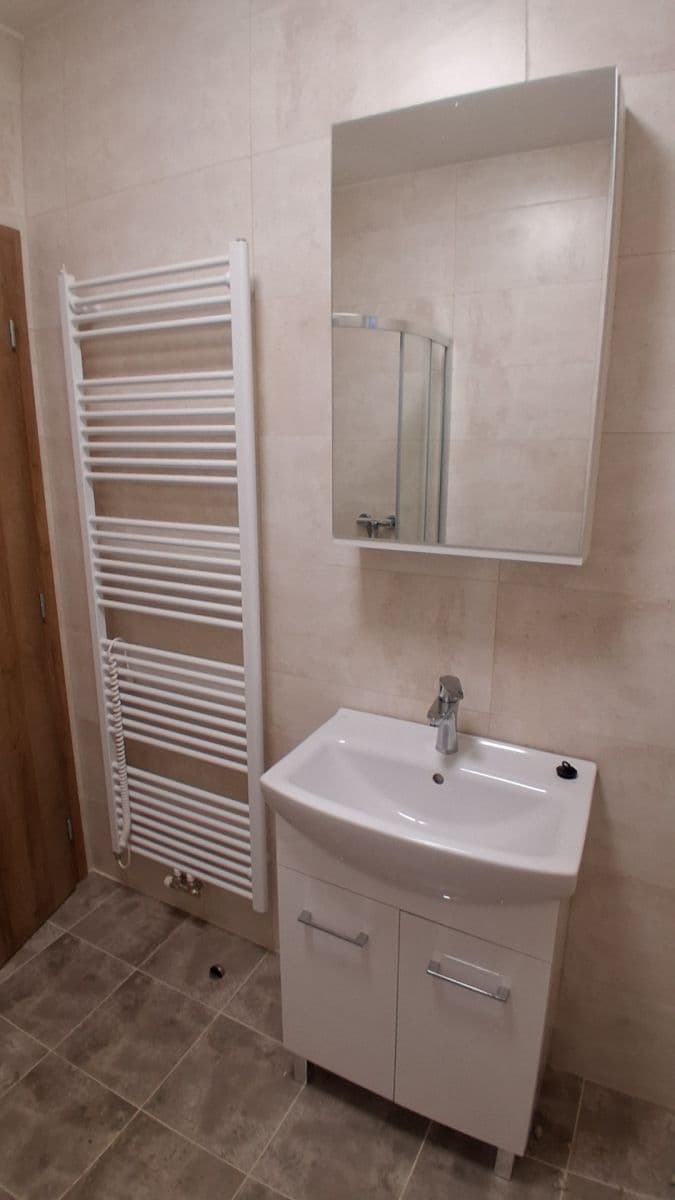 Pronájem bytu 2+kk 40 m², Komenského, Zdice, Středočeský kraj Pronájem bytu 2+kk 40 m², Komenského, Zdice, Středočeský kraj