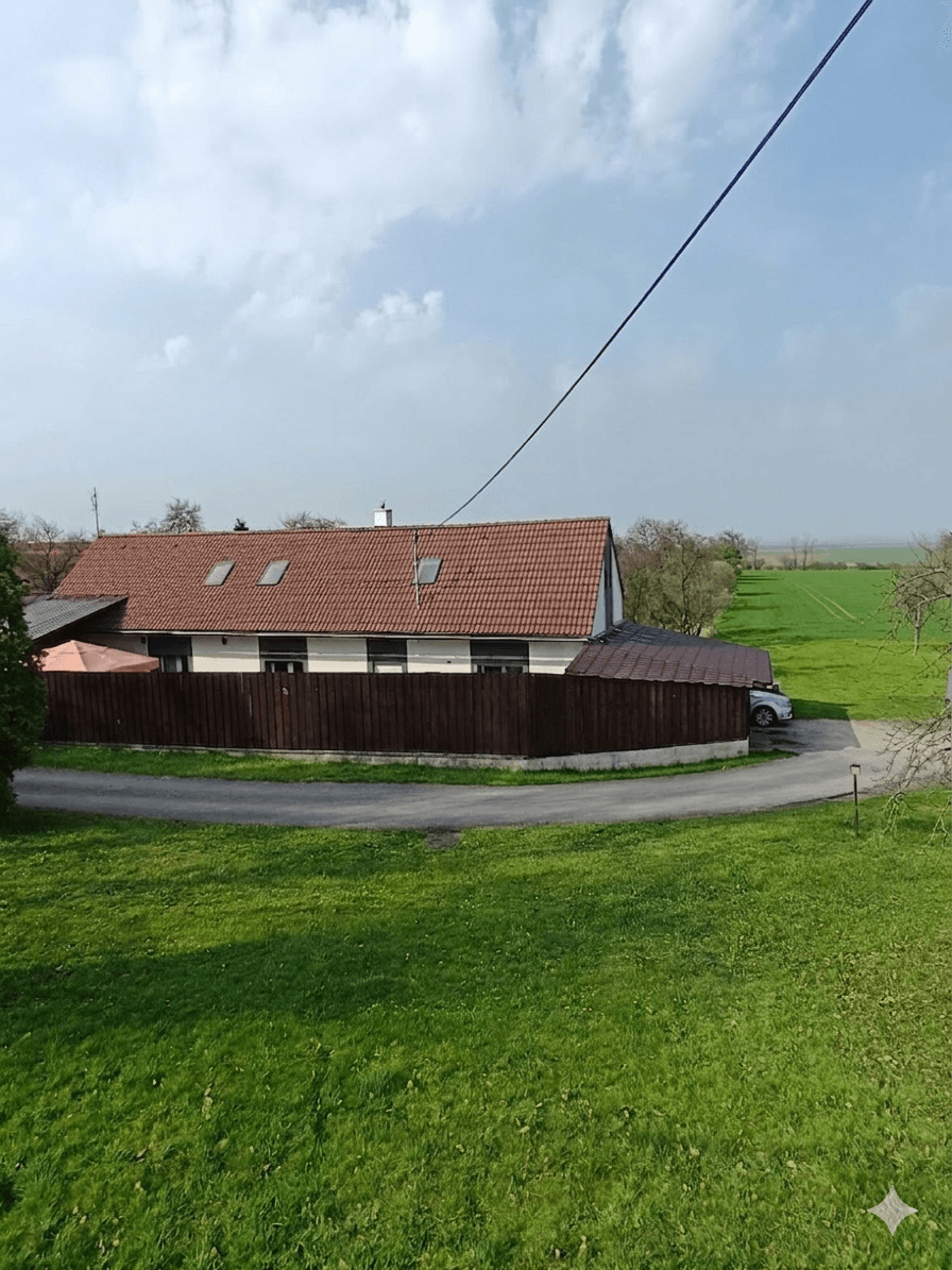 Prodej domu 128 m², pozemek 267 m², Vlkov pod Oškobrhem, Středočeský kraj Prodej domu 128 m², pozemek 267 m², Vlkov pod Oškobrhem, Středočeský kraj