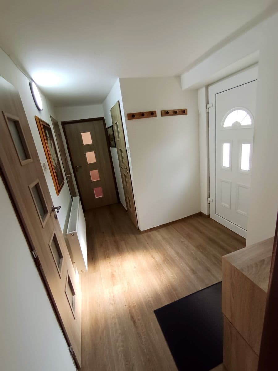 Prodej domu 128 m², pozemek 267 m², Vlkov pod Oškobrhem, Středočeský kraj Prodej domu 128 m², pozemek 267 m², Vlkov pod Oškobrhem, Středočeský kraj