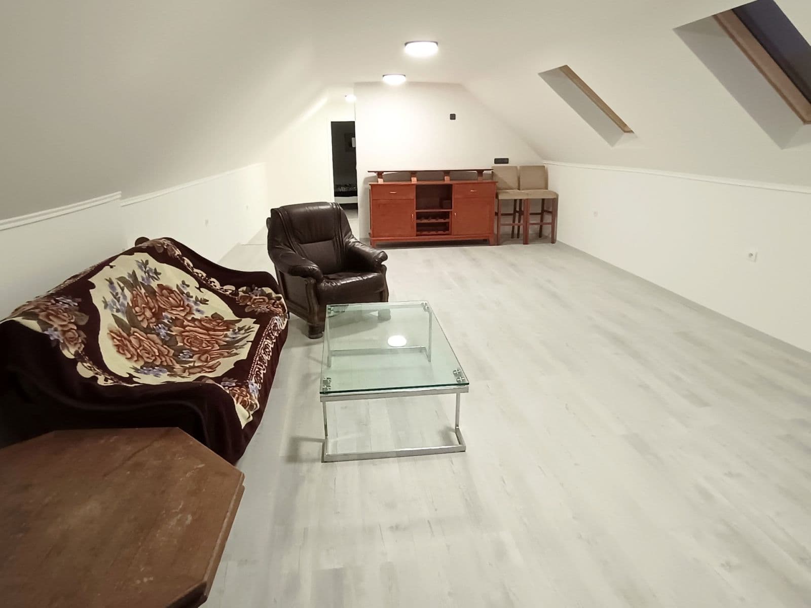 Prodej domu 128 m², pozemek 267 m², Vlkov pod Oškobrhem, Středočeský kraj Prodej domu 128 m², pozemek 267 m², Vlkov pod Oškobrhem, Středočeský kraj