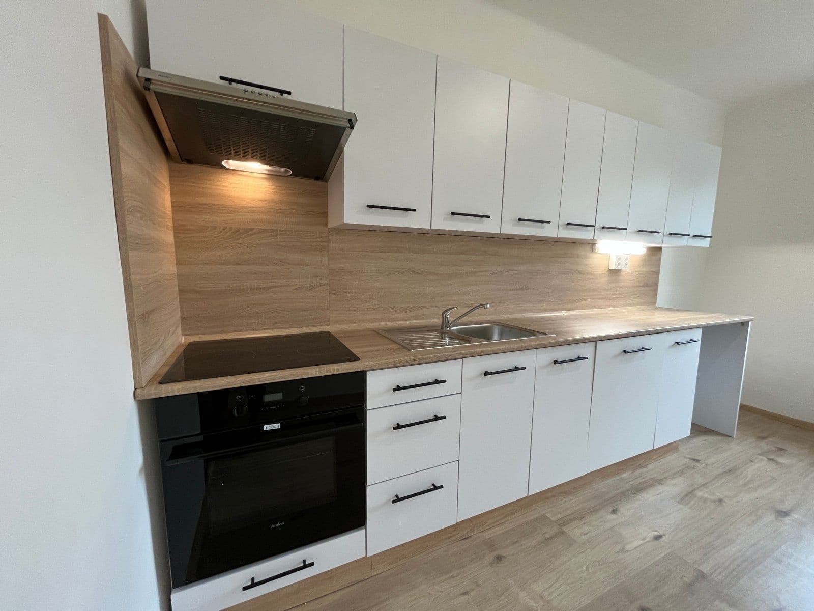 Pronájem bytu 2+1 52 m², Dlouhá třída, Havířov, Moravskoslezský kraj Pronájem bytu 2+1 52 m², Dlouhá třída, Havířov, Moravskoslezský kraj