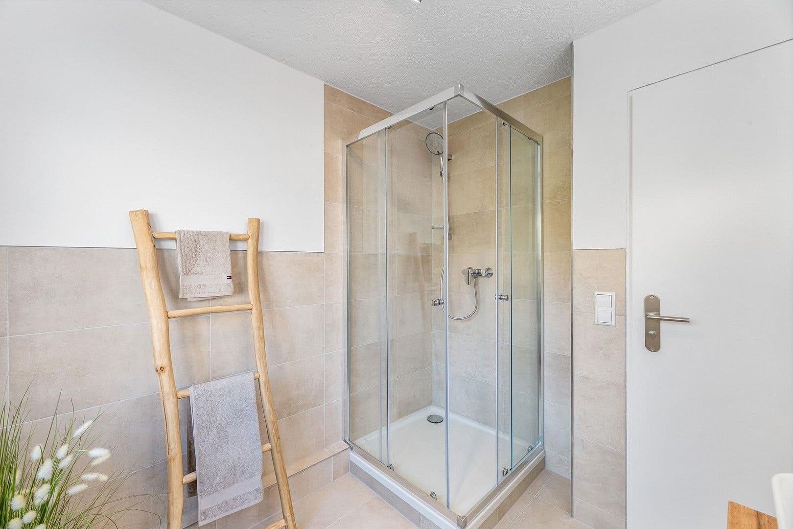 Prodej domu 105 m², pozemek 122 m², Illingen, Bádensko-Württembersko Prodej domu 105 m², pozemek 122 m², Illingen, Bádensko-Württembersko