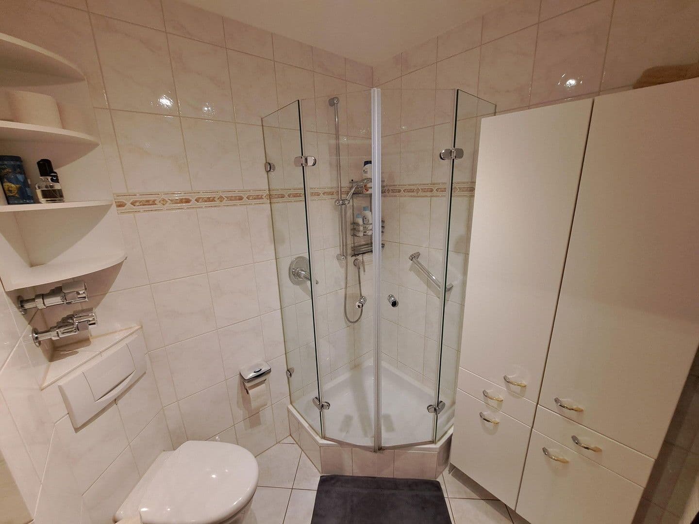 Prodej bytu 2+kk 79 m², Leverkusen, Severní Porýní-Vestfálsko Prodej bytu 2+kk 79 m², Leverkusen, Severní Porýní-Vestfálsko