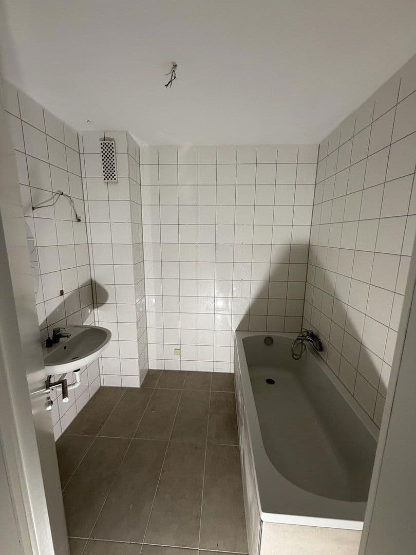 Pronájem bytu 3+1 106 m², Ludwigstr. 70, Wald-Michelbach, Hessen Pronájem bytu 3+1 106 m², Ludwigstr. 70, Wald-Michelbach, Hessen