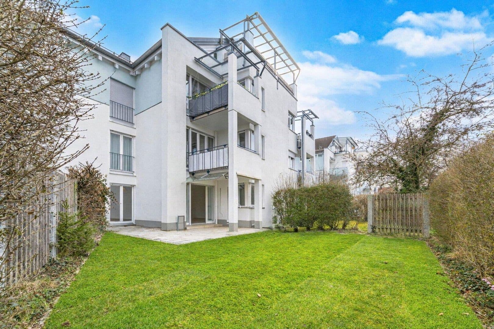 Prodej bytu 3+1 76 m², Schellenbergstr. 2, Germering, Bavorsko Prodej bytu 3+1 76 m², Schellenbergstr. 2, Germering, Bavorsko