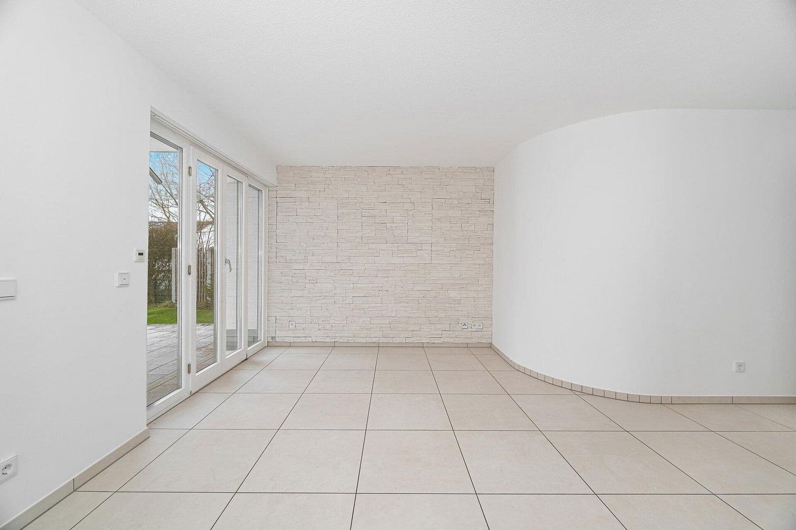 Prodej bytu 3+1 76 m², Schellenbergstr. 2, Germering, Bavorsko Prodej bytu 3+1 76 m², Schellenbergstr. 2, Germering, Bavorsko